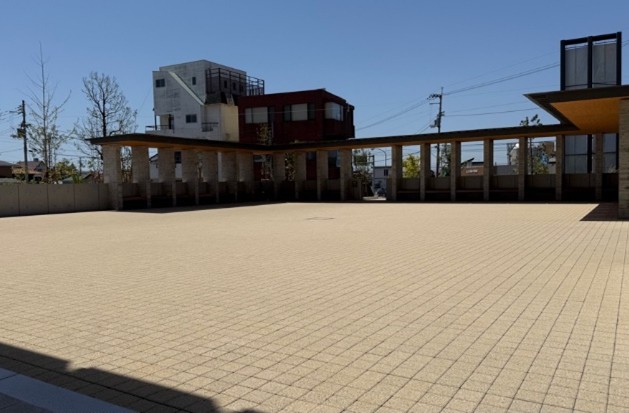 鳴門市役所(うずしお広場) 鳴門市役所(うずしお広場)