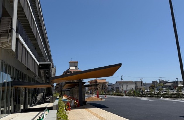 鳴門市役所(南側駐車場) 鳴門市役所(南側駐車場)