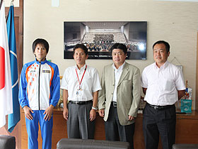 世界ハーフマラソン選手権日本代表井幡磨選手表敬訪問