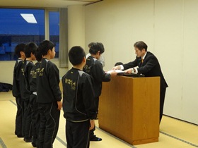 鳴門市サッカースクール卒業証書授与式